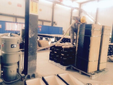 耐火材料廠現（xiàn）場施工